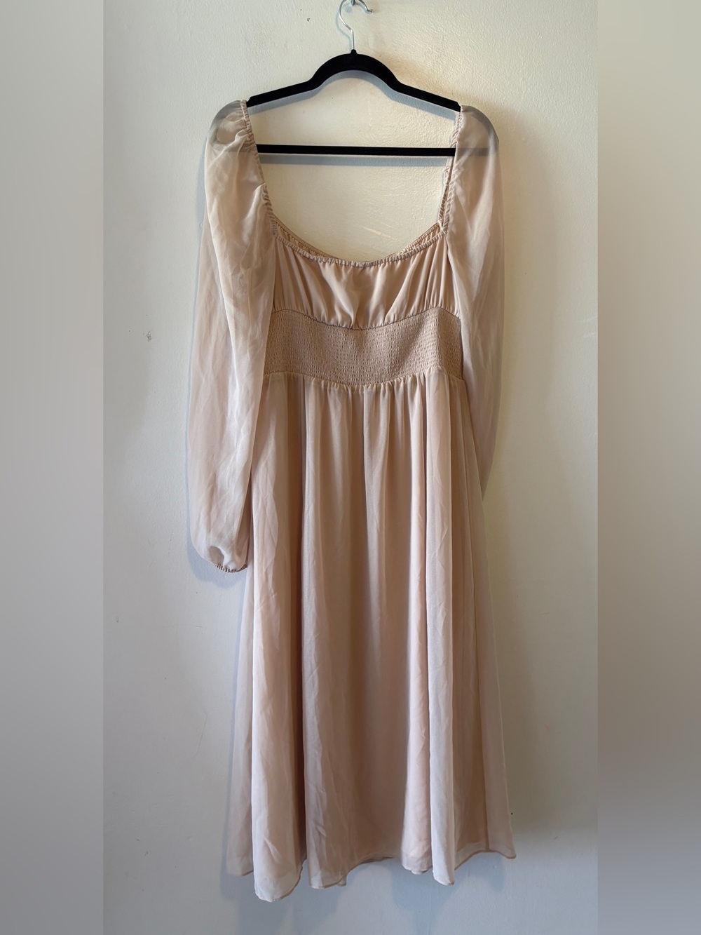Aritzia Wilfred Bella Dress Beige Sz large Smocked Bodice High Slit Long Sleeve - Picture 3 of 15